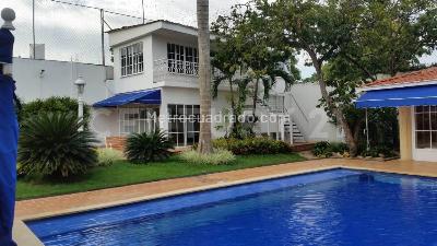 Casa de 4 alcobas en venta en Ciudad Jardin, Cali, 1656 m² · foto 2 de 17