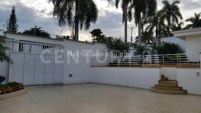 Casa de 4 alcobas en venta en Ciudad Jardin, Cali, 1656 m² · foto 3 de 17