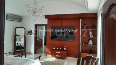 Casa de 4 alcobas en venta en Ciudad Jardin, Cali, 1656 m² · foto 10 de 17