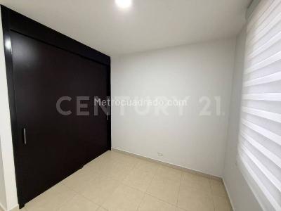 Apartamento de 3 alcobas en venta en El Bosque, Cali, 65 m² · foto 7 de 9