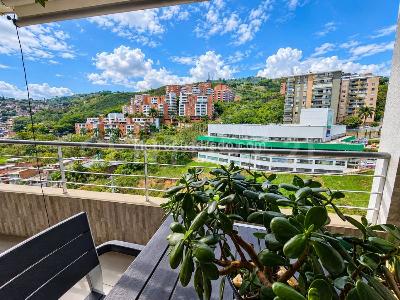 Apartamento de 3 alcobas en venta en Cristales, Cali, 120 m² · foto 3 de 17