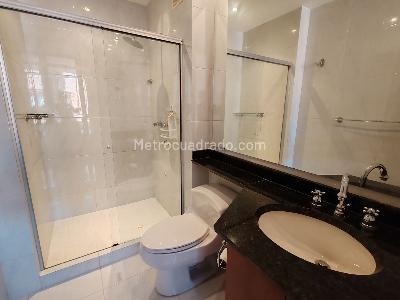 Apartaestudio en venta en Chico Parque De La 93, Bogotá, 56 m² · foto 12 de 20
