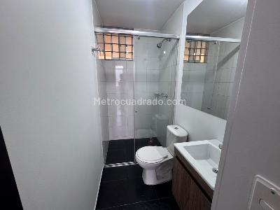Apartamento de 1 alcoba en venta en San Antonio Norte, Bogotá, 40 m² · foto 6 de 8