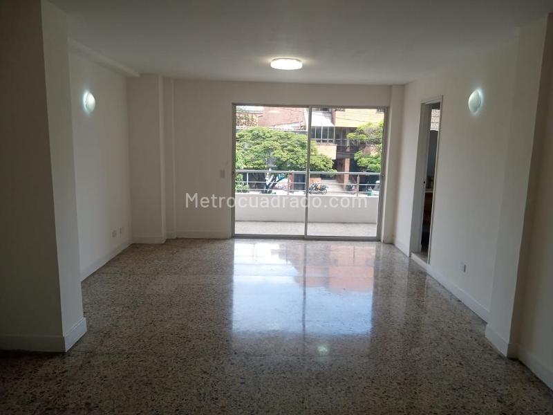 Spacious 4BR Apartment in Laureles - 5