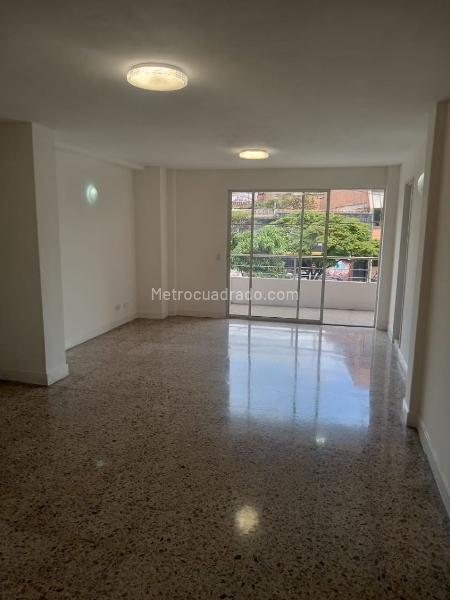 Spacious 4BR Apartment in Laureles - 7