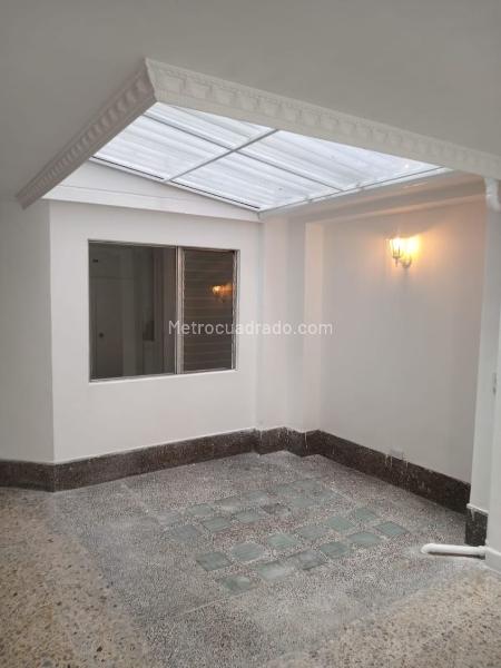 Spacious 4BR Apartment in Laureles - 3