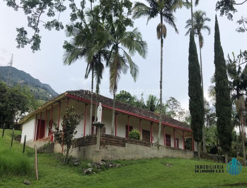 5BR Finca in Copacabana (2000 m²)
