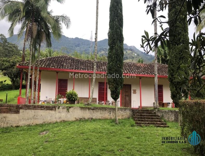 5BR Finca in Copacabana (2000 m²) - 2