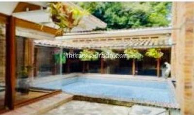 Casa de 5 alcobas en venta en Santa Ana Oriental Usaquen, Bogotá, 1693 m² · foto 3 de 19