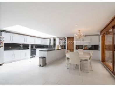Casa de 5 alcobas en venta en Santa Ana Oriental Usaquen, Bogotá, 1693 m² · foto 9 de 19