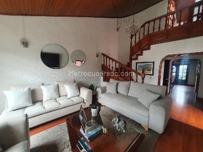 Casa de 5 alcobas en venta en Villa Magdala Usaquen, Bogotá, 278 m² · foto 18 de 20