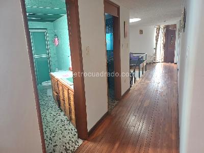 Casa de 5 alcobas en venta en La Soledad Teusaquillo, Bogotá, 280 m² · foto 13 de 20