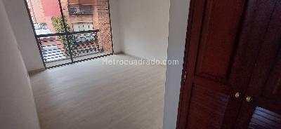 Apartamento de 3 alcobas en venta en Los Rosales Chico, Bogotá, 137 m² · foto 15 de 19