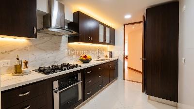 Apartamento de 4 alcobas en venta en Santa Paula Molinos Norte, Bogotá, 210 m² · foto 10 de 18