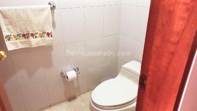 Apartamento de 4 alcobas en venta en Chico Navarra, Bogotá, 179 m² · foto 14 de 19