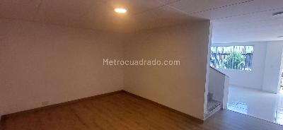 Casa de 5 alcobas en venta en Quinta Paredes, Bogotá, 450 m² · foto 7 de 20