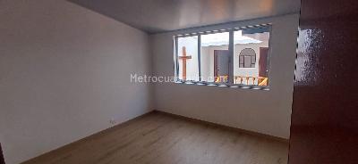 Casa de 5 alcobas en venta en Quinta Paredes, Bogotá, 450 m² · foto 17 de 20