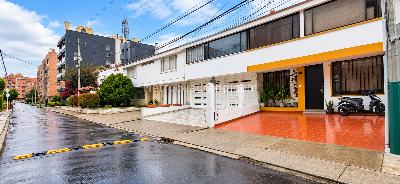 Casa de 4 alcobas en venta en Santa Paula El Mochuelo, Bogotá, 360 m² · foto 3 de 20