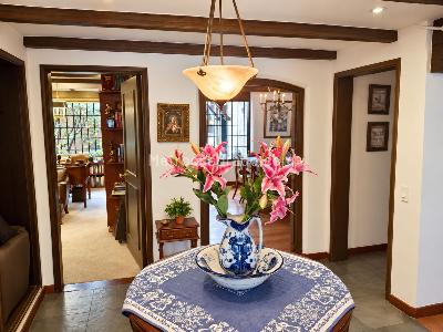 Casa de 5 alcobas en venta en Santa Ana Occidental, Bogotá, 246 m² · foto 5 de 19