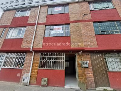 Casas en Arriendo en Suba, Bogotá . 4 habitaciones, 2 baños, Estrato 3 -  Vivienda Nueva y Usada