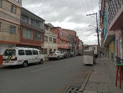 Casa de 5 alcobas en venta en Las Ferias, Bogotá, 100 m² · foto 20 de 20