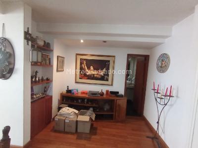 Apartamento de 3 alcobas en venta en San Patricio, Bogotá, 111 m² · foto 4 de 18