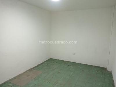 Casa de 5 alcobas en venta en Ciudad Kennedy Oriental, Bogotá, 120 m² · foto 2 de 20