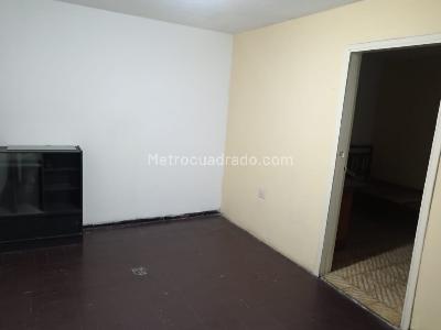 Casa de 5 alcobas en venta en Ciudad Kennedy Oriental, Bogotá, 120 m² · foto 14 de 20