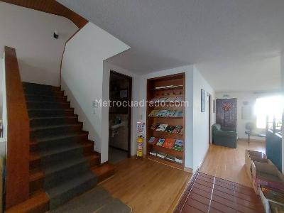 Casa de 4 alcobas en venta en Las Villas, Bogotá, 248 m² · foto 4 de 20