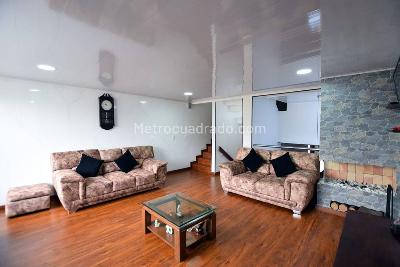 Casa de 5 alcobas en venta en Villa Magdala, Bogotá, 350 m² · foto 5 de 20