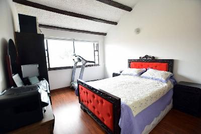 Casa de 5 alcobas en venta en Villa Magdala, Bogotá, 350 m² · foto 15 de 20