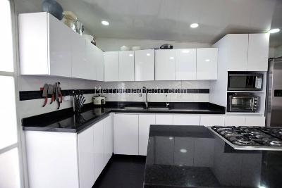 Casa de 5 alcobas en venta en Villa Magdala, Bogotá, 350 m² · foto 20 de 20