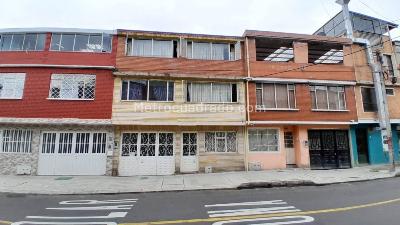 Casa de 5 alcobas en venta en Bosque Popular, Bogotá, 253 m² · foto 3 de 14