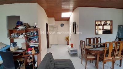 Casa de 5 alcobas en venta en Bosque Popular, Bogotá, 253 m² · foto 6 de 14