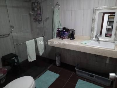 Casa de 5 alcobas en venta en La Salle, Bogotá, 520 m² · foto 15 de 20