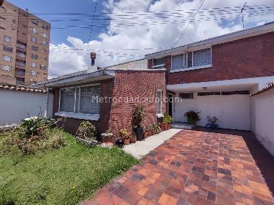 Casa de 4 alcobas en venta en Pasadena, Bogotá, 243 m² · foto 2 de 20