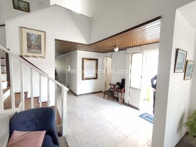 Casa de 4 alcobas en venta en Pasadena, Bogotá, 243 m² · foto 3 de 20