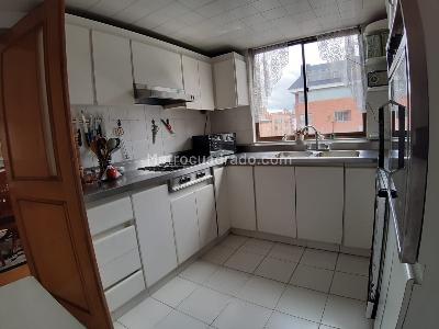 Apartamento en venta en Santa Barbara Central, Bogotá · foto 19 de 20