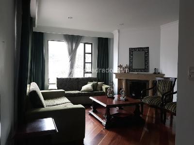Casa de 5 alcobas en venta en Ilarco, Bogotá, 380 m² · foto 3 de 20