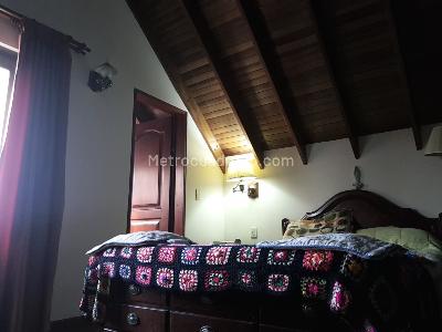Casa de 5 alcobas en venta en Ilarco, Bogotá, 380 m² · foto 9 de 20