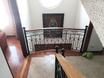 Casa de 5 alcobas en venta en Ilarco, Bogotá, 380 m² · foto 12 de 20