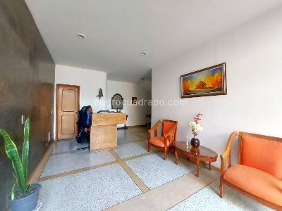 Apartamento de 2 alcobas en venta en Santa Paula, Bogotá, 114 m² · foto 2 de 20
