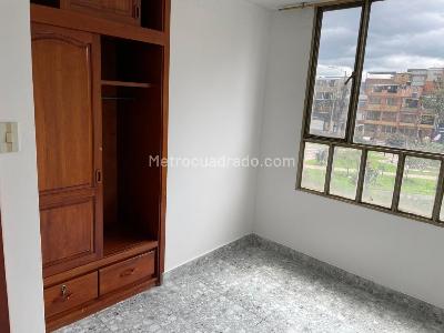 Casa en venta en Villa Amalia, Bogotá · foto 8 de 20