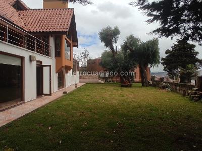 Casa de 4 alcobas en venta en Bosque De Pinos, Bogotá, 932 m² · foto 2 de 20