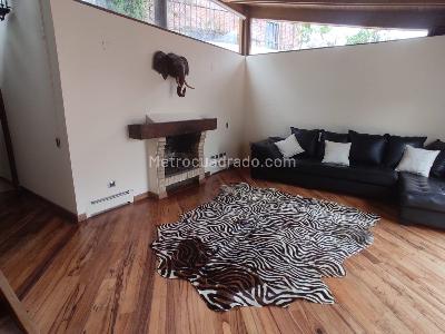 Casa de 4 alcobas en venta en Bosque De Pinos, Bogotá, 932 m² · foto 18 de 20