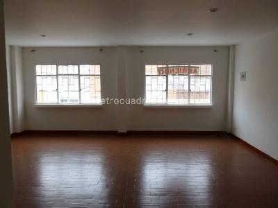 Casa de 5 alcobas en venta en Ciudad Kennedy Central, Bogotá, 119 m² · foto 2 de 18
