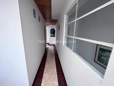Casa de 5 alcobas en venta en Rincon Santo, Bogotá, 230 m² · foto 12 de 20