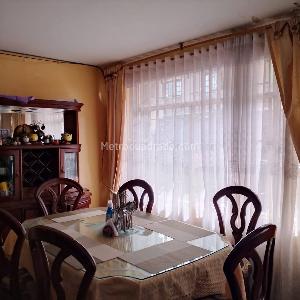 Casa de 5 alcobas en venta en Las Mercedes, Bogotá, 148 m² · foto 2 de 18