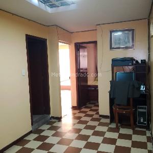 Casa de 5 alcobas en venta en Las Mercedes, Bogotá, 148 m² · foto 3 de 18