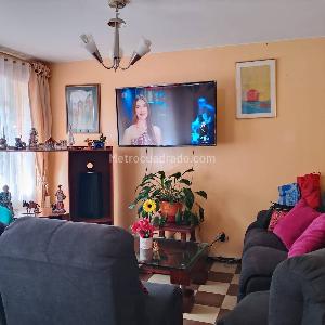 Casa de 5 alcobas en venta en Las Mercedes, Bogotá, 148 m² · foto 4 de 18
